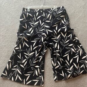 Anne Taylor. Navy/white capri length wide leg.  Size 12